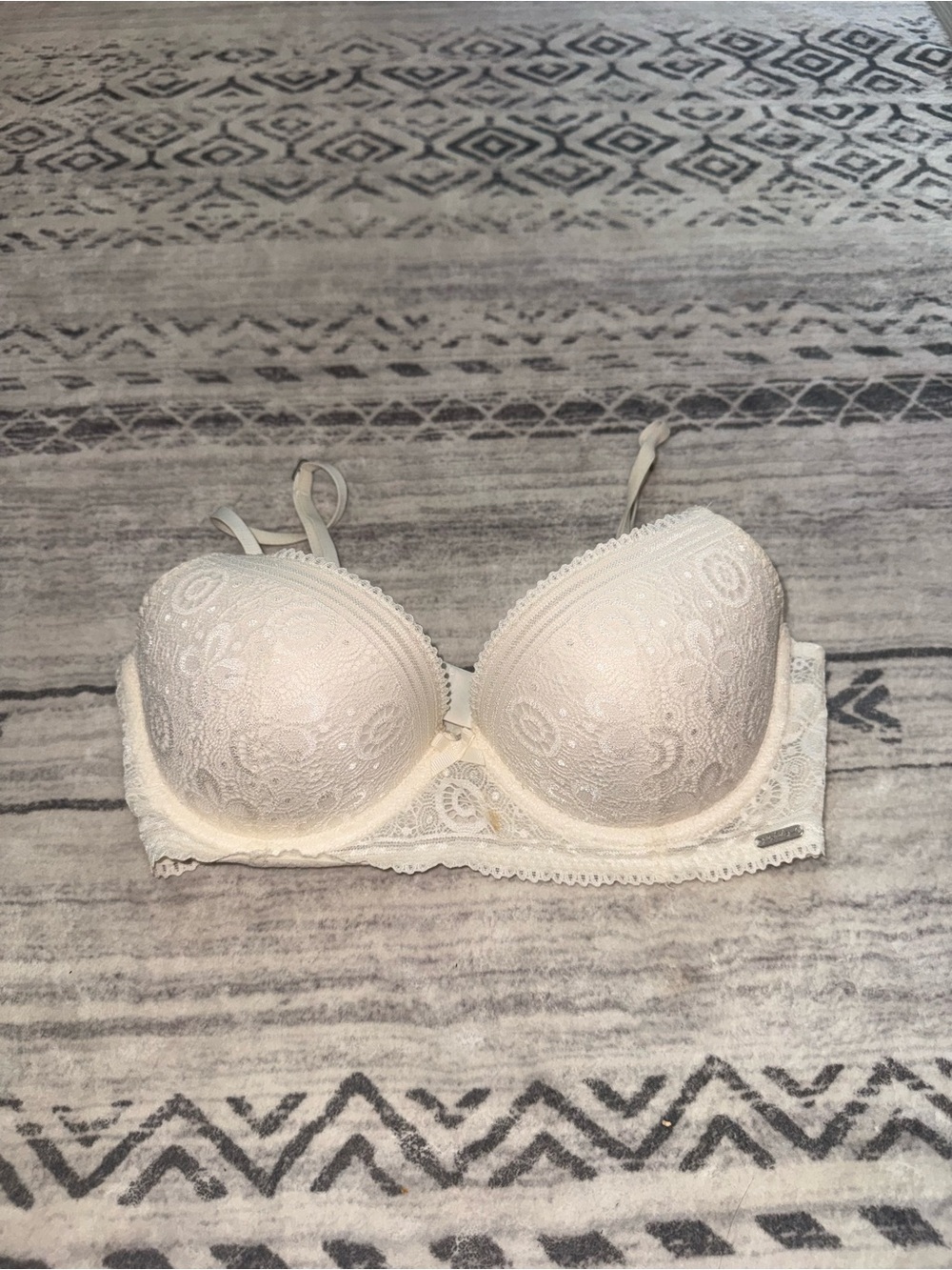 Gilly hicks Lace Bra 32C in Ivory - Women Intimates